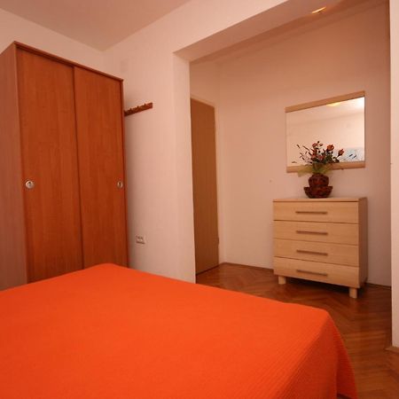 Apartments With Wifi Pula - 6987 Rom bilde