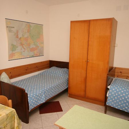 Apartments With Wifi Pula - 6987 Rom bilde